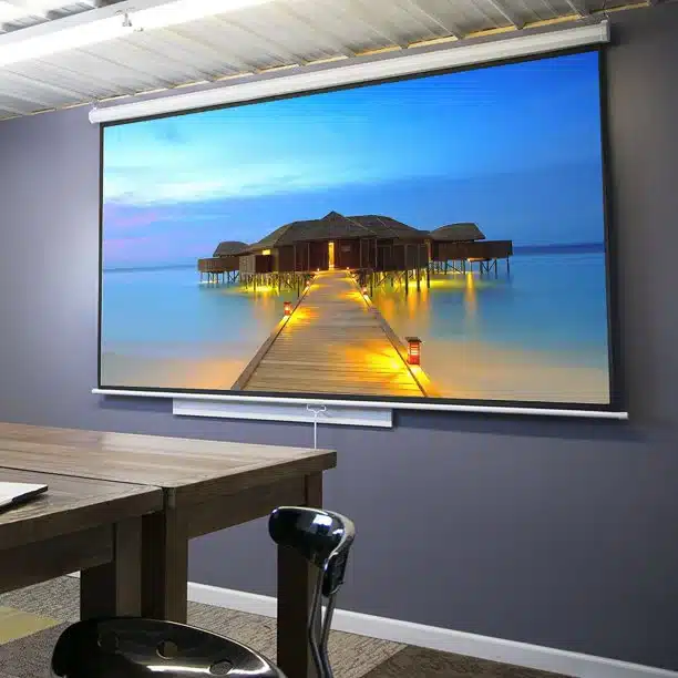 projector-screen-home-theater