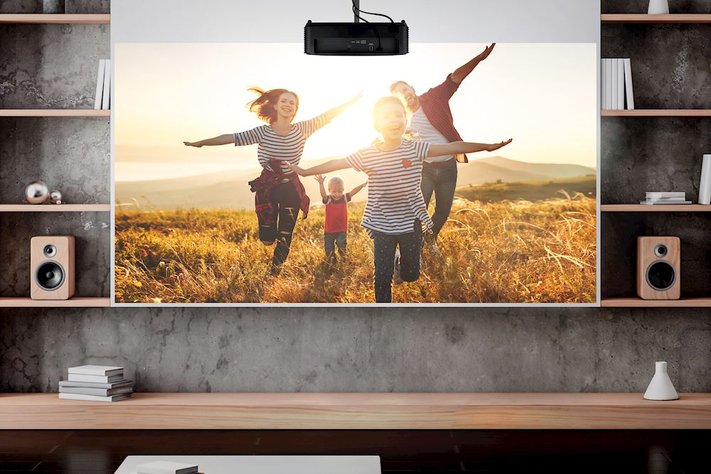 Optoma-HD146X-projector-screen-size